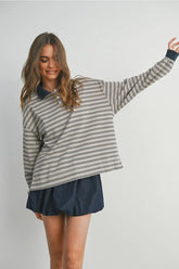 QUARTER-BUTTON STRIPED COLLARED LONG SLEEVE TOP