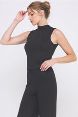 SOFT LUREX GAUGE SLEEVELESS MOCK NECK TOP