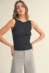 RIBBED KNITTED TOP