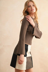 RIBBED LONG SLEEVE KNITTED TOP