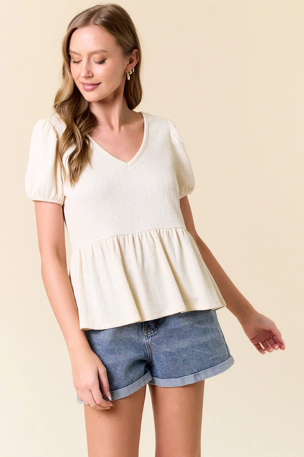 SLUB RIBBED V-NECK PUFF SHORT SLEEVE BABYDOLL TOP