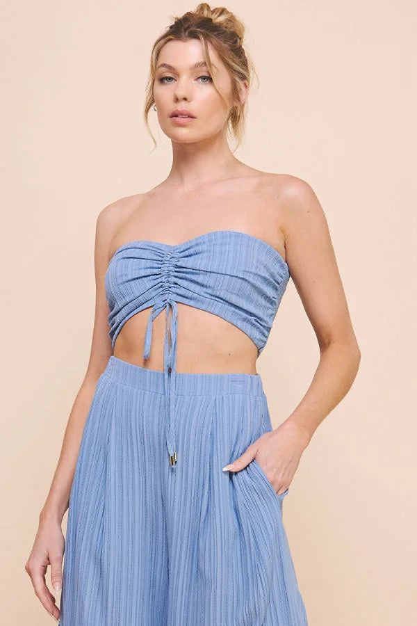 BAMBOO TEXTURED WOVEN CINCH BANDEAU TOP